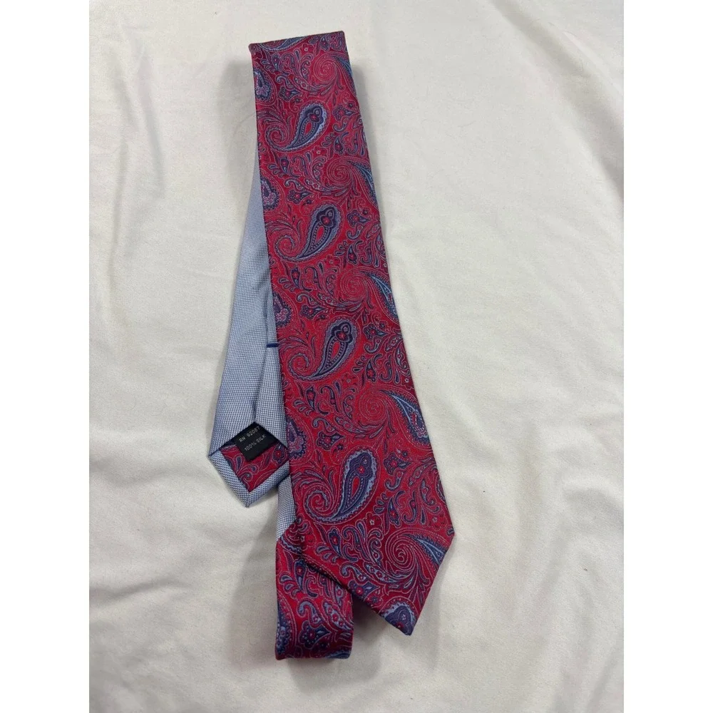 Saks Fifth Avenue BLACK Red Blue Paisley 100% Silk Men's Necktie RN 92087
